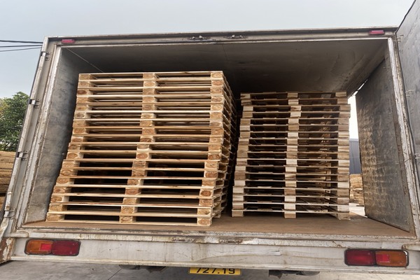 Pallet là gì và tại sao chúng quan trọng trong logistics?