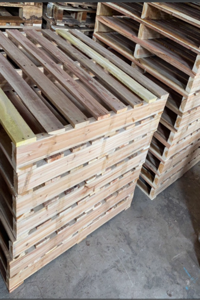 Pallet: Sự Linh Hoạt Trong Quản Lý Vận Chuyển và Kho Bãi